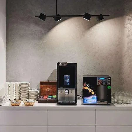 Western Center Hotel 3*